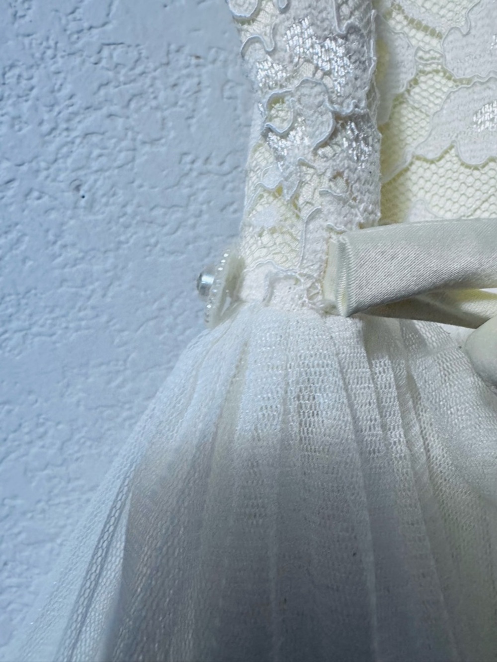 American Princess Girl’s Lace and Tiered Tulle Party Dress. Size 6. - Picture 12 of 13
